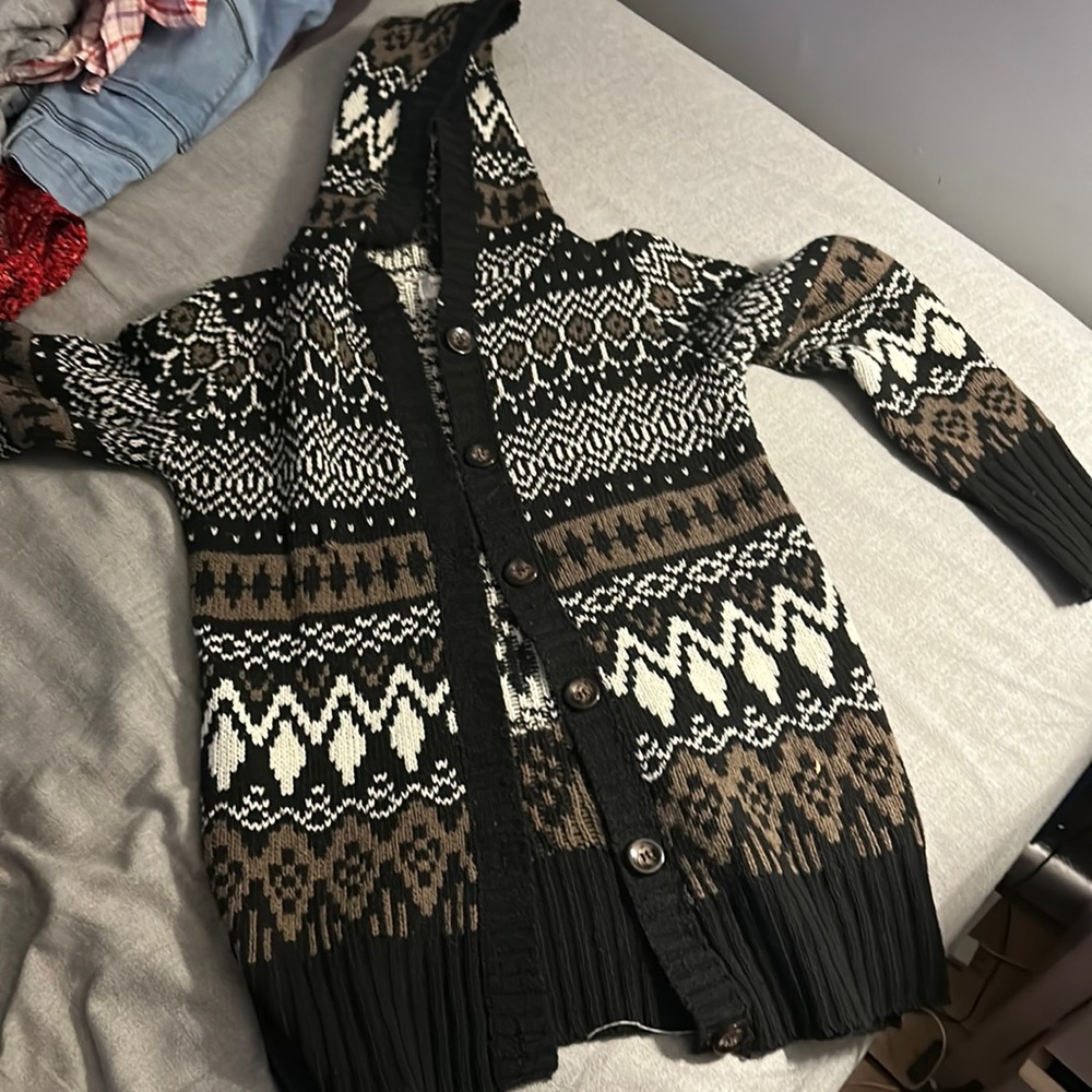 Hooded sweater